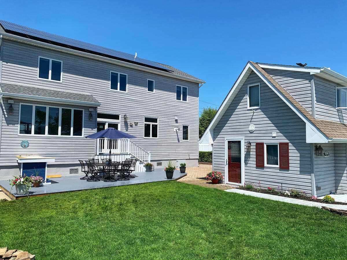 Waterfront Massapequa Loft